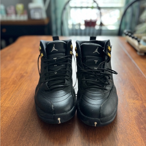 Jordan Black and Gold Men's Sneakers - Picture 2 of 8